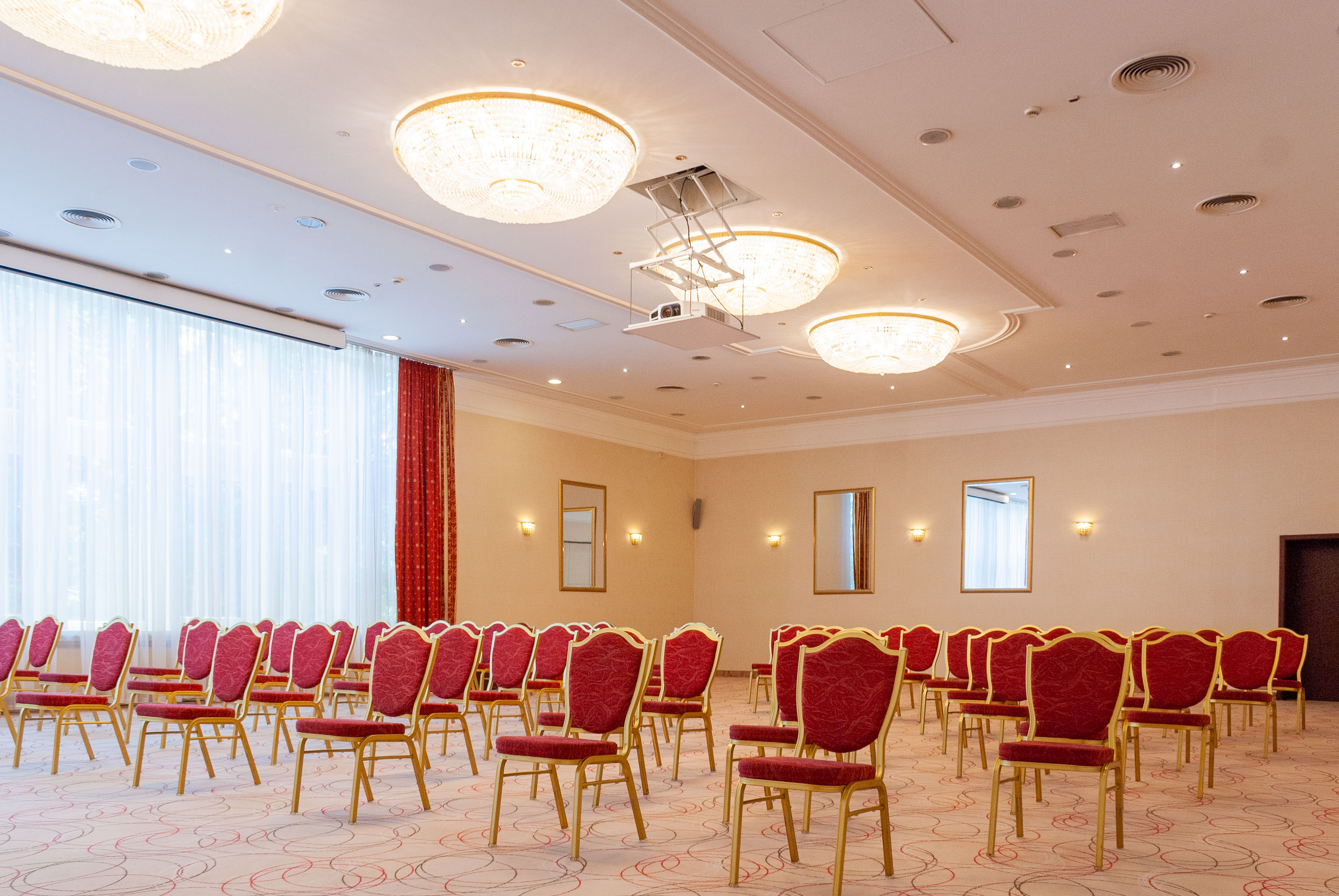 Real Estate Photography - Conference Room Red Chairs Mirrors
